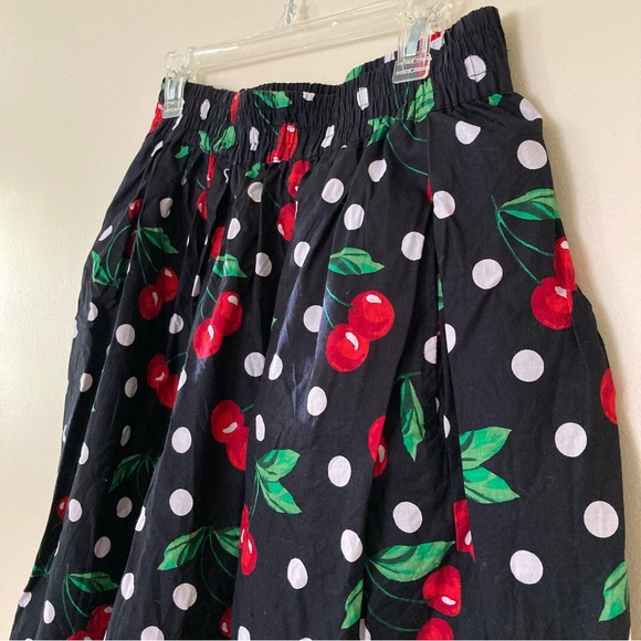 truly 4 you / Black and White polka dot cherry skirt - Picture 2 of 8